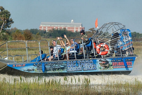 Tom and Jerrys airboat rides in Florida close to Disney