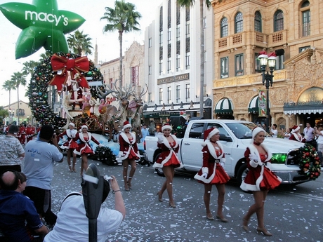 Macy's Christmas parade at Universal Studios